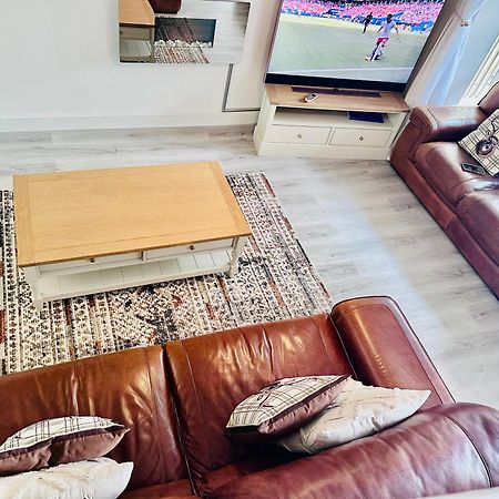 Villa Luxury 4 Bed House In Coventry Extérieur photo