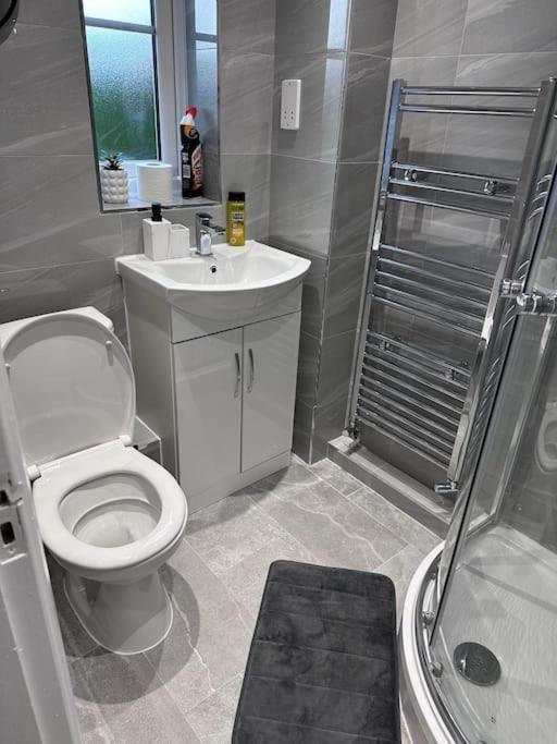 Villa Luxury 4 Bed House In Coventry Extérieur photo